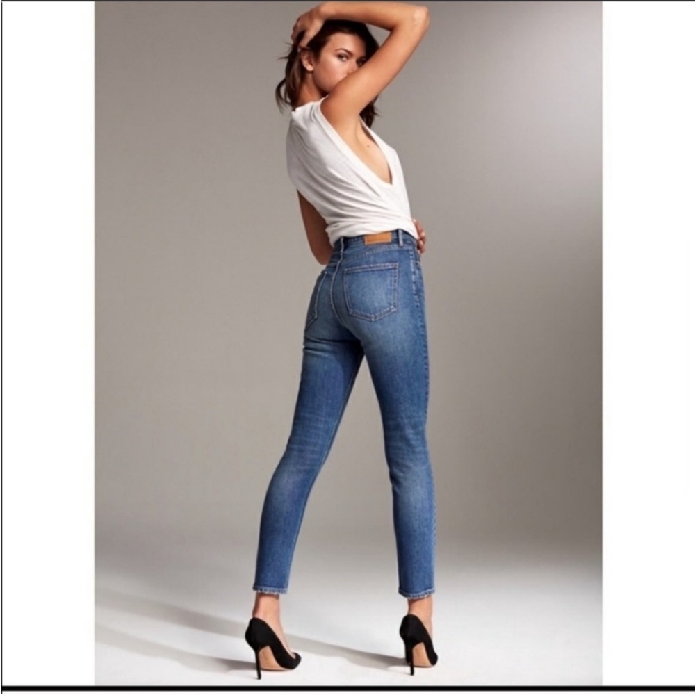 DENIM FORUM‎ YOKO HIGH RISE SLIM JEANS NWT SZ 30